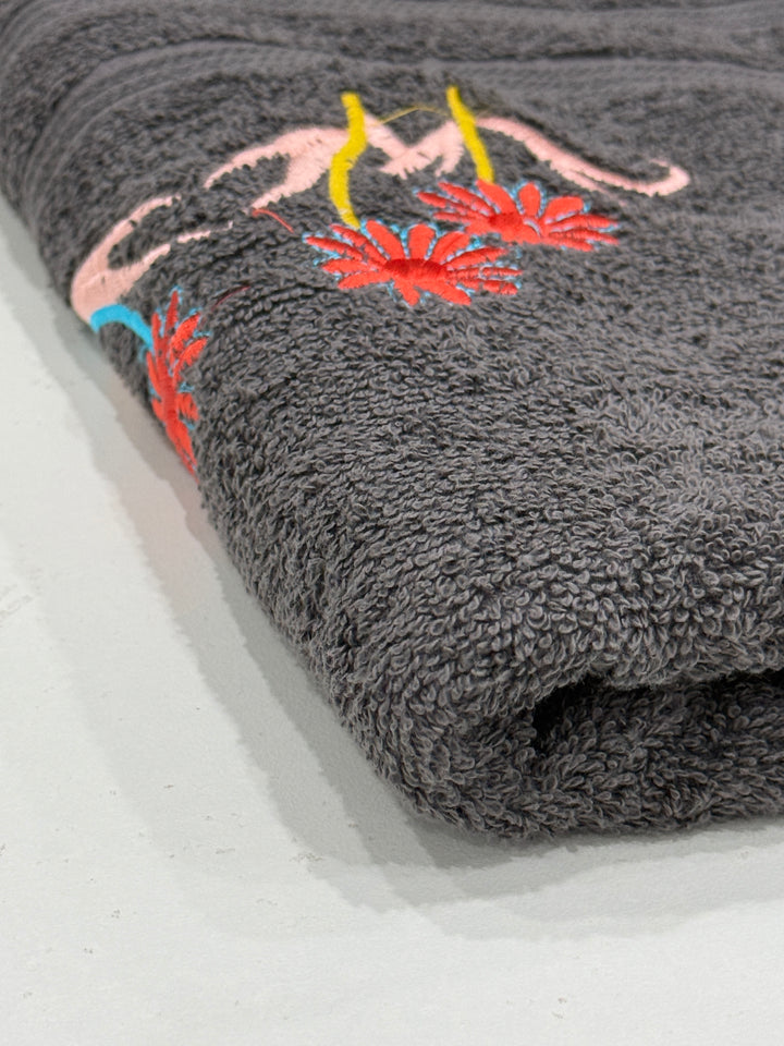 Bedsy PlushSoft embroidered 100% cotton bath towel in white, soft and absorbent luxury towel 28x56 inches for bathroom, spa, and travel use.